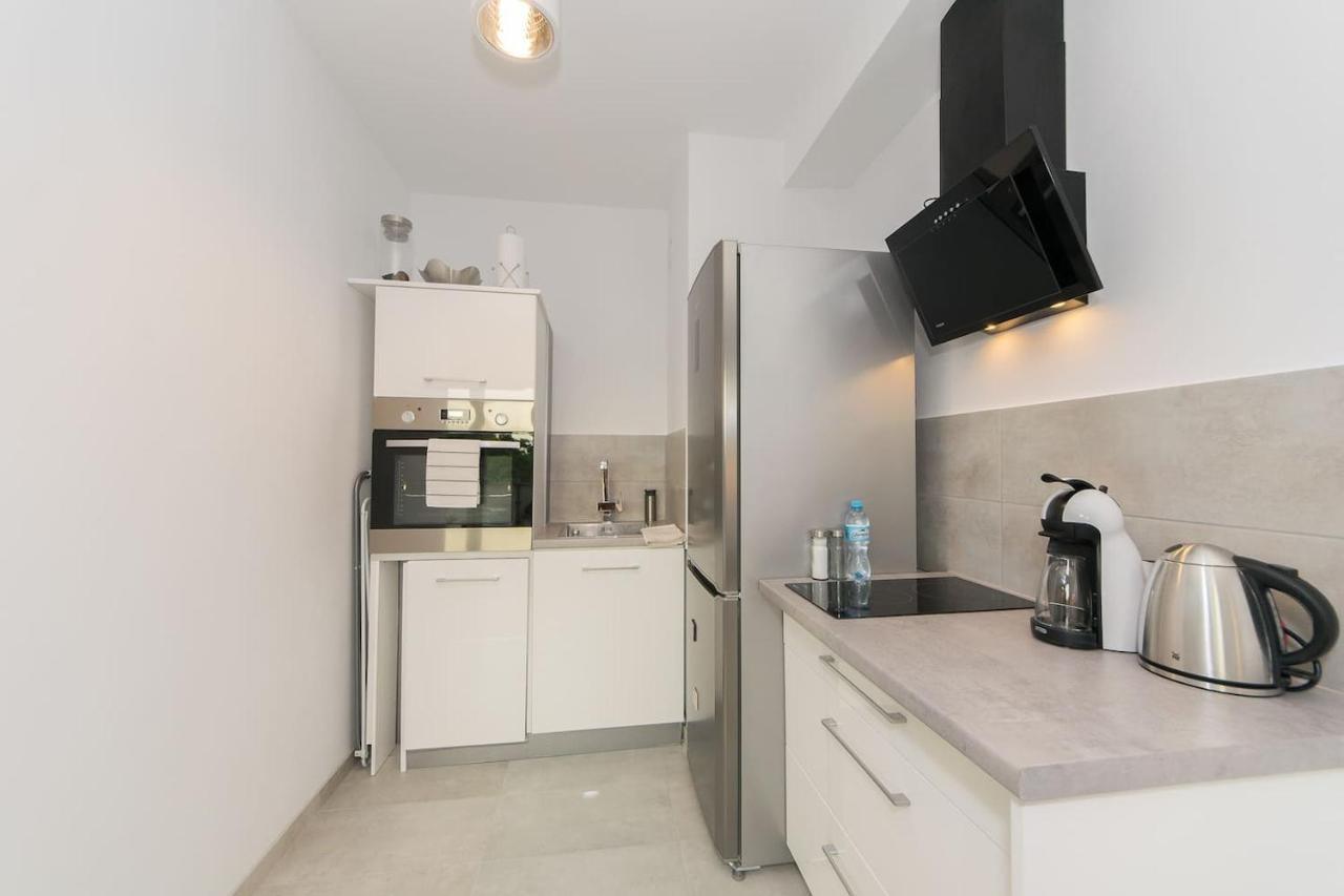 Cosy Studio With Private Garage P4You Pl Appartamento Cracovia Esterno foto