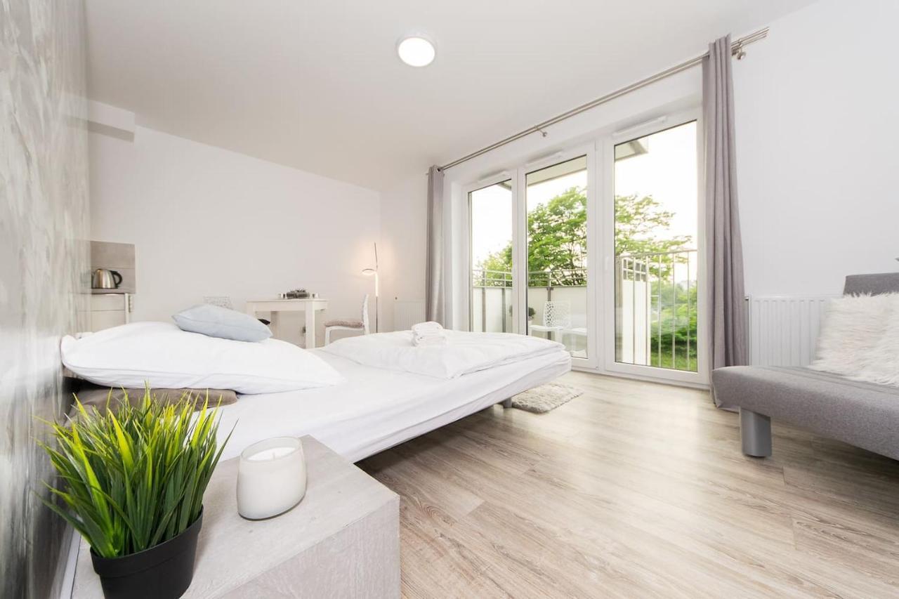 Cosy Studio With Private Garage P4You Pl Appartamento Cracovia Esterno foto