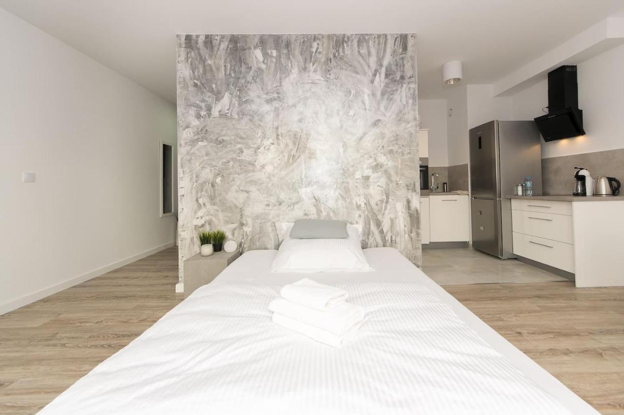 Cosy Studio With Private Garage P4You Pl Appartamento Cracovia Esterno foto